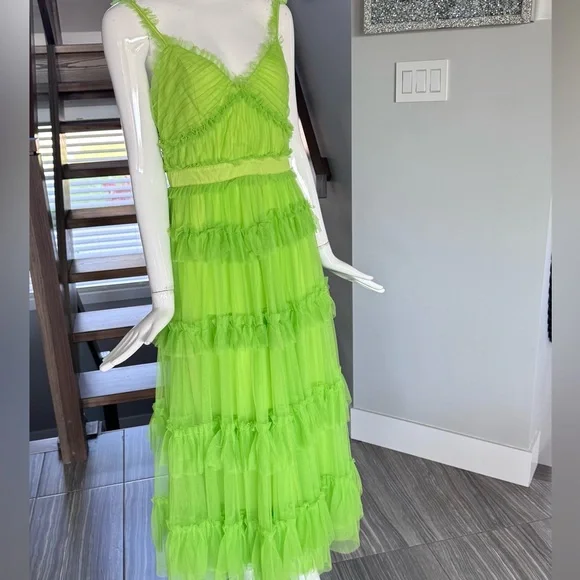 New π Lime Green Tiered Ruffled Dress - Picture 7 of 17